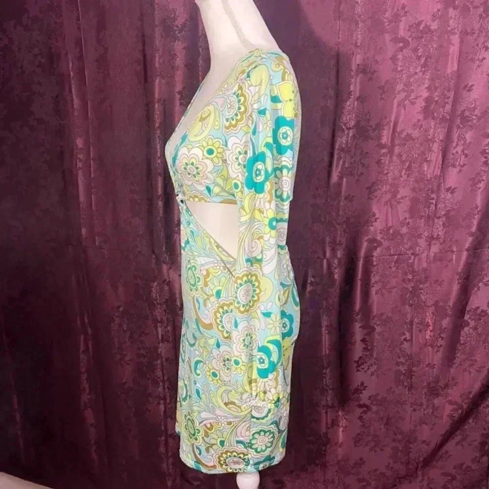 NWOT Almost Famous Hippie Flower Child Cutout Mini Dress Women's Size L - Picture 4 of 7